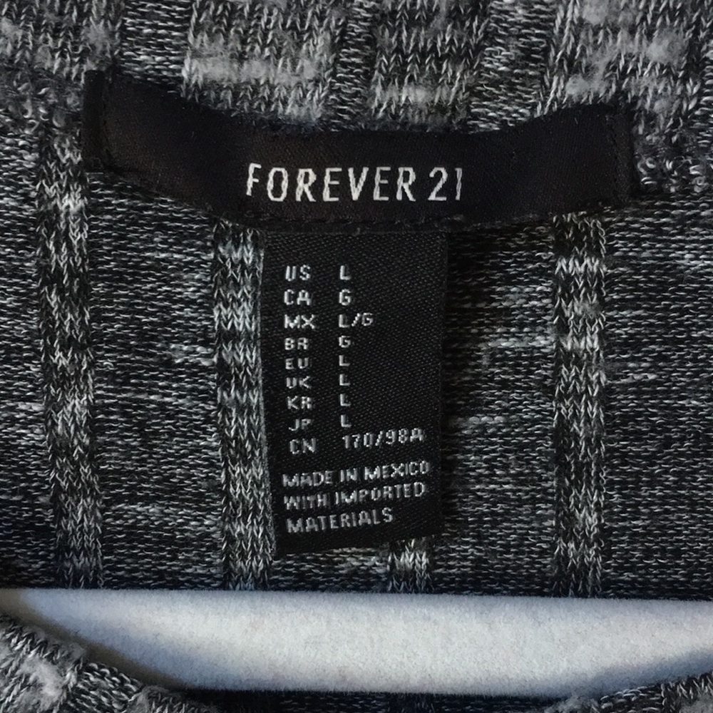 Soft, ribbed long sleeve tee. Staple piece! - Picture 4 of 5
